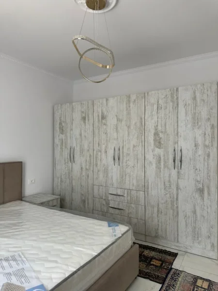 Tirane, jepet me qera apartament 2+1 Kati 1, 95 m² 500 € (Kodra E Priftit)