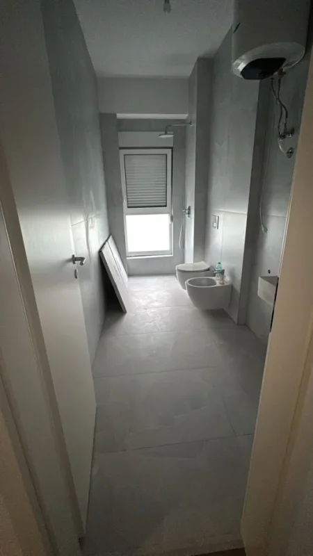 Tirane, jepet me qera apartament 1+1 Kati 5, 350 € (Rruga Pasho Hysa)