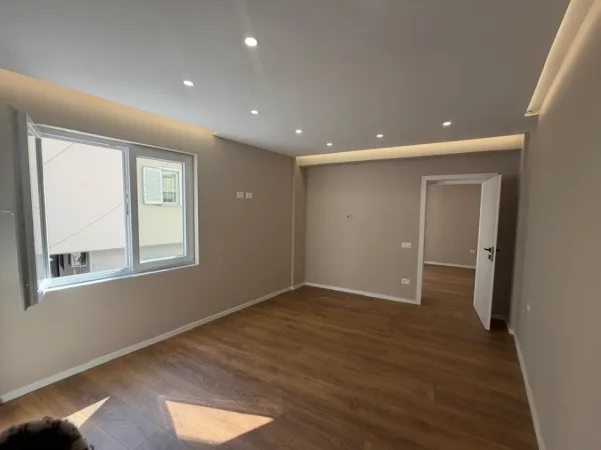 Tirane, shitet apartament 1+1 Kati 2, 39 m² 134.000 € 