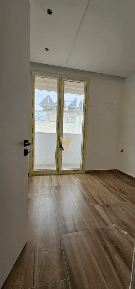 Mali Robit, shitet apartament 1+1+Ballkon Kati 5, 62 m² 85.050 € (MALI I ROBIT)