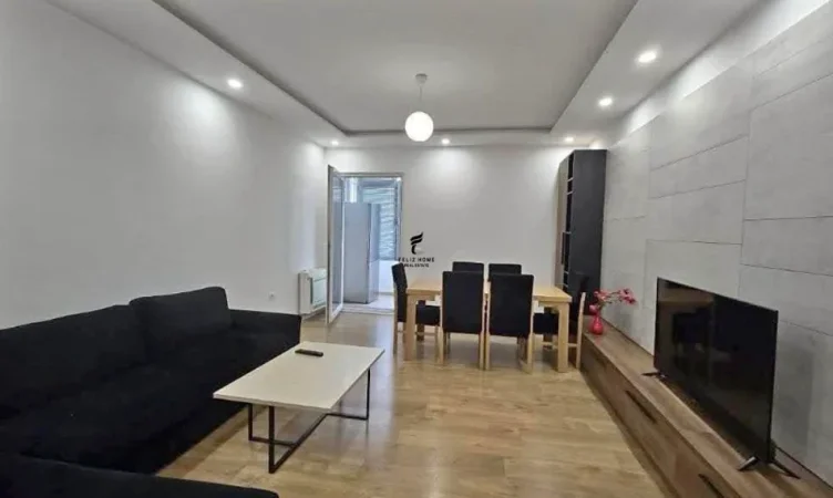 Tirane, jepet me qera apartament 2+1 Kati 6, 90 m² 700 € (BULEVARDI BAJRAM CURRI)
