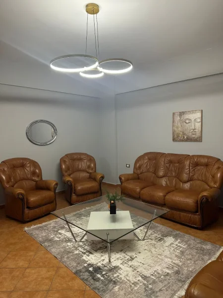 Tirane, jepet me qera apartament 2+1+Aneks+Ballkon Kati 5, 100 m² 600 € (Myslym Shyri pas Somegut)