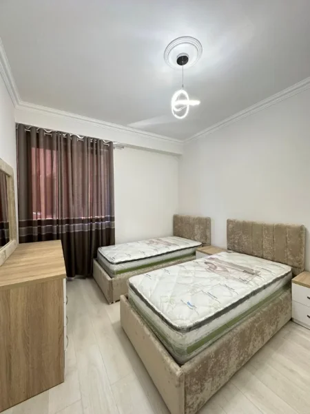 Tirane, jepet me qera apartament 2+1 Kati 3, 95 m² 600 € (Rruga Sokrat Miho)