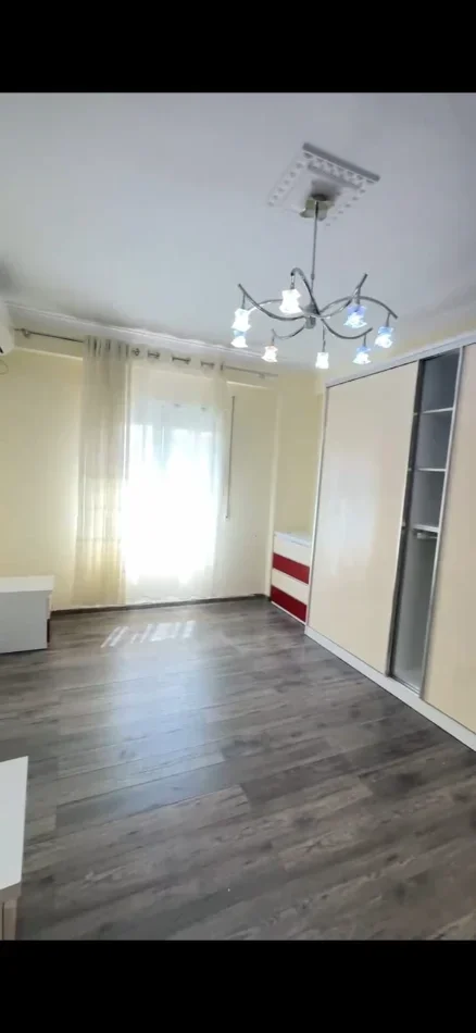Tirane, shitet apartament 2+1+Ballkon Kati 6, 93 m² 258.000 € 