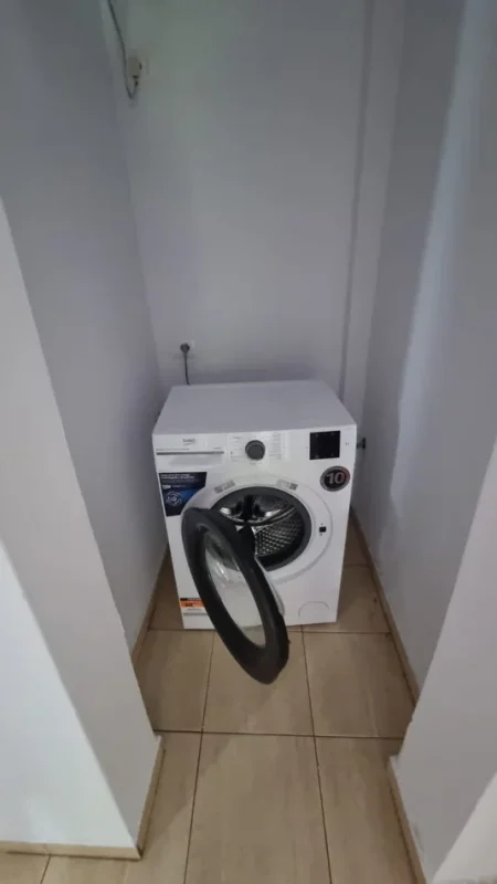 Tirane, jepet me qera apartament 2+1 Kati 3, 90 m² 550 € (Harry Fultz)