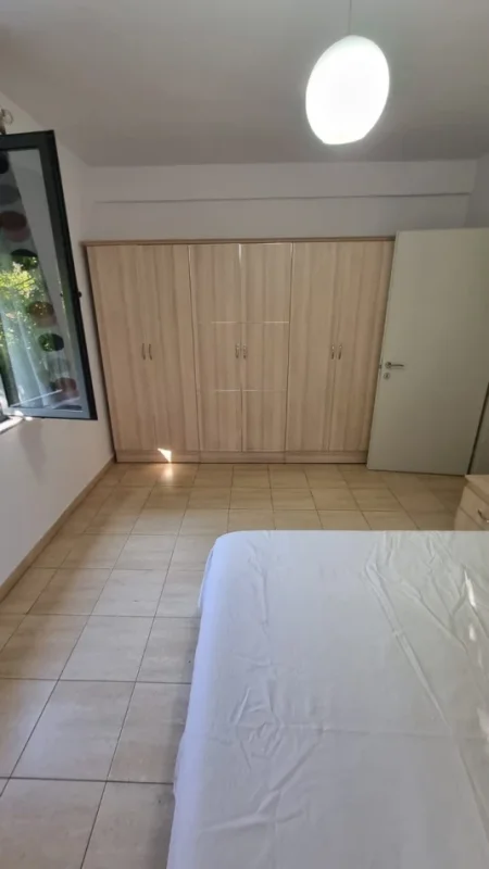Tirane, jepet me qera apartament 2+1 Kati 3, 90 m² 550 € (Harry Fultz)