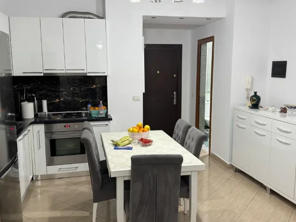 Tirane, shitet apartament 3+1+Ballkon Kati 3, 112 m² 185.000 € 