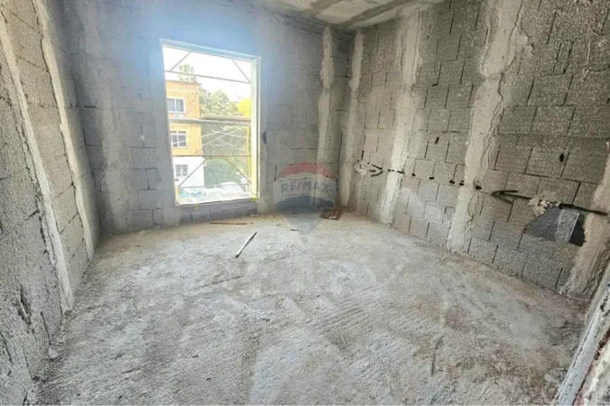 Tirane, shitet 2+1 , 100 m² 240.000 € (Rruga Mihal Grameno)
