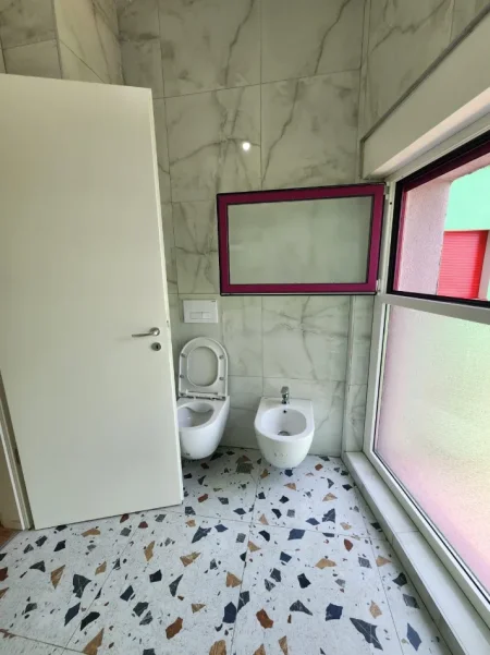 Tirane, shes garsonier Kati 3, 29 m² 67.000 € (Mangalem te Ali Demi)