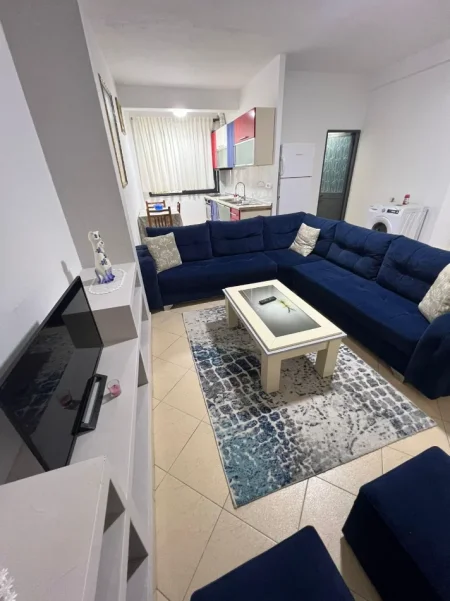 Tirane, jepet me qera shtepi 1+1 Kati 0, 70 m² 400 € (5 MAJI)