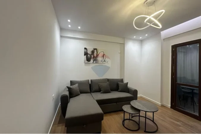 Tirane, shitet 1+1 , 53 m² 145.000 € (Komuna e Parisit)