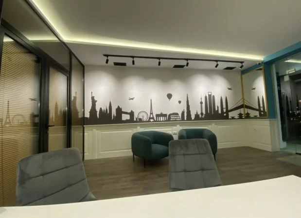 Tirane, jepet me qera ambjent biznesi Kati 0, 55 m² 800 € (brryli)