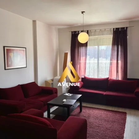 Tirane, jepet me qera apartament 2+1 Kati 6, 70 m² 700 € (Rruga Kavajes)