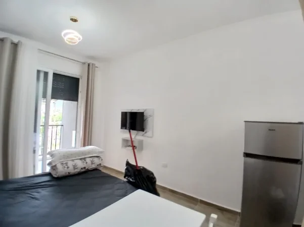 Tirane, jepet me qera garsoniere Kati 6, 40 m² 350 mije leke