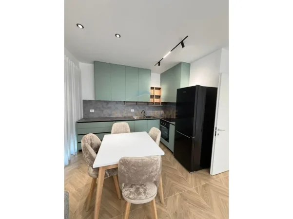 Tirane, Shiten 2-Apartamente 1+1+Ballkon Kati 1, 129 m² 312.000 € (Unaza e Re)