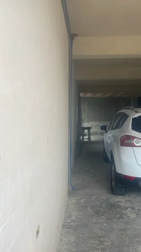 Tirane, jepet me qera magazine Kati 0, 140 m² 500 € (AUTOSTRADA TR DR)