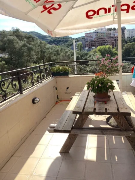 Tirane, jepet me qera apartament 1+1 Kati 1, 60 m² 550 € (KOPSHTI ZOOLOGJIK)