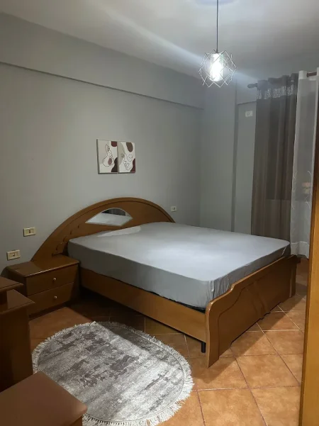 Tirane, jepet me qera apartament 2+1+Aneks+Ballkon Kati 5, 100 m² 650 € (Rruga Myslym Shyri , mbrapa Pasticeri Someg)