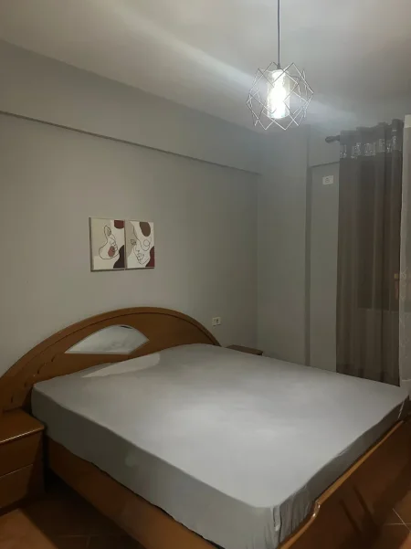 Tirane, jepet me qera apartament 2+1+Aneks+Ballkon Kati 5, 100 m² 650 € (Rruga Myslym Shyri , mbrapa Pasticeri Someg)
