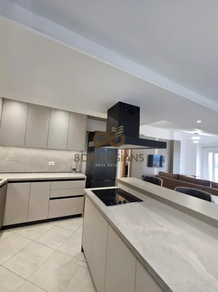 Tirane, jepet me qera apartament 2+1+Ballkon Kati 6, 110 m² 650 € (fresk)