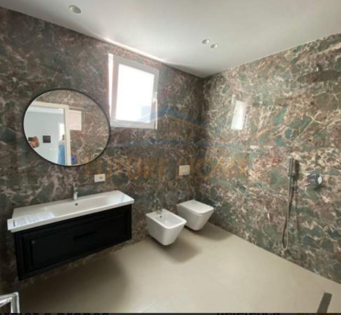 Tirane, jepet me qera Vile 4+1+BLK Kati 3, 502 m² 3.000 Euro (Vilat Ambasades Amerikane)