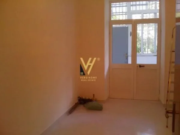 Tirane, shitet ambjent biznesi Kati 0, 117 m² 350.000 Euro (blloku)