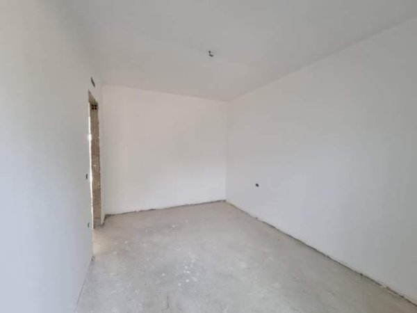 Tirane, shitet apartament 2+1 Kati 2, 128 m² 217.600  (Farke)