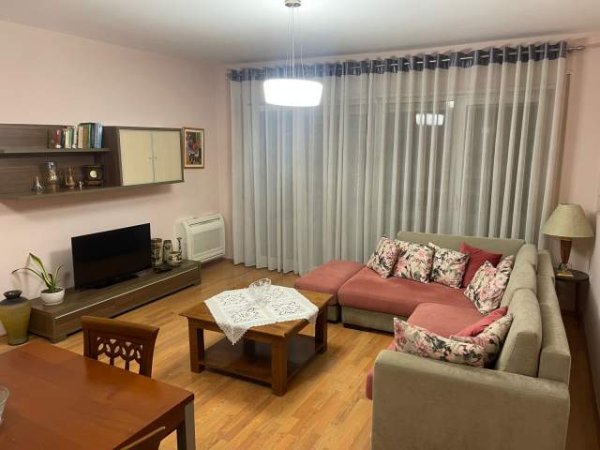 Tirane, jepet me qera apartament 2+1+BLK Kati 5, 115 m² 800 Euro (prane ATSH)