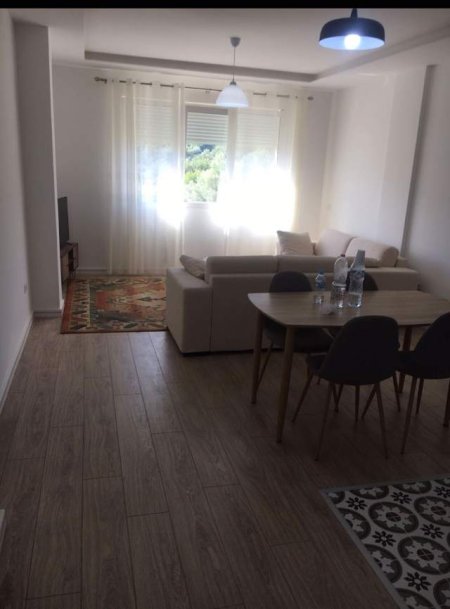 Tirane, jepet me qera apartament 2+1+BLK Kati 4, 75 m² 480 Euro (Kopshti Zoologjik)