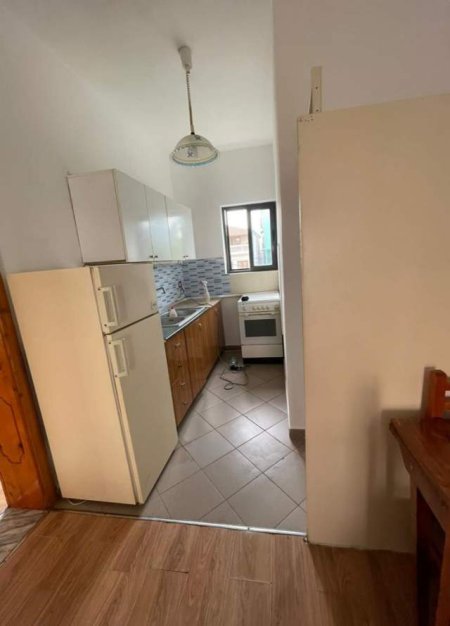 Tirane, jepet me qera apartament 1+1 Kati 5, 60 m² 33.000 Leke (Mbrapa Shkolles se Kuqe, Pazari i ri)