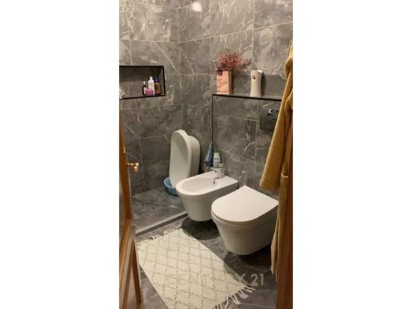 Tirane, shitet apartament Kati 2, 85 m² 250.000 Euro (pasticeri venecia)