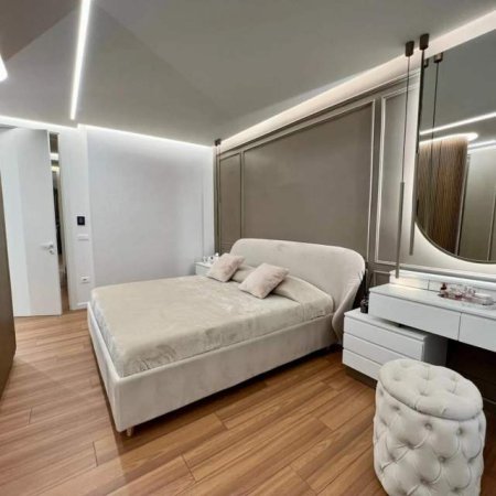 Tirane, shes apartament 2+1 135 m² 350.000 Euro (RRUGA KAVAJES, POLICIA BASHKIAKE)