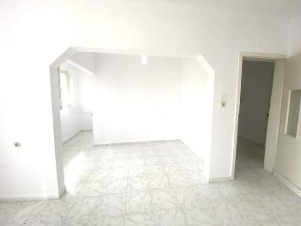 Tirane, shes apartament 1+1 54 m² 66.000 Euro (Shkolla e Bashkuar)