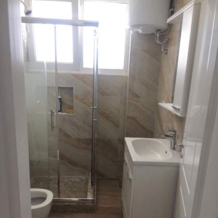 Tirane, jepet me qera apartament 1+1 Kati 4, 69 m² 480 Euro (Kopshti Zoologjik)