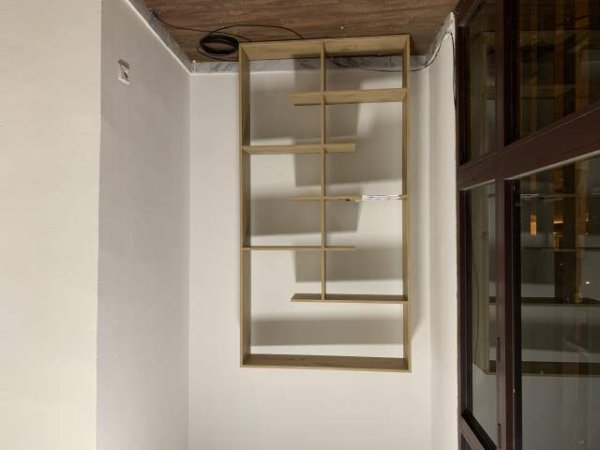 Tirane, jepet me qera dhome 1 Katshe Kati 0, 18 m² 150 Euro (Rruga e dibres)