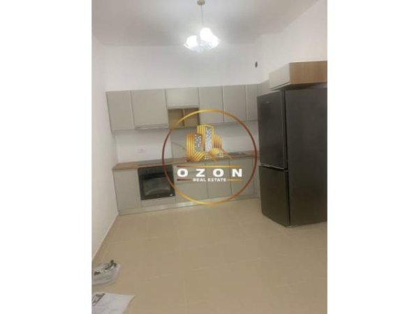 Tirane, jepet me qera apartament 3+1+A+BLK Kati 2, 127 m² 800 Euro (Kodra e Diellit 1)