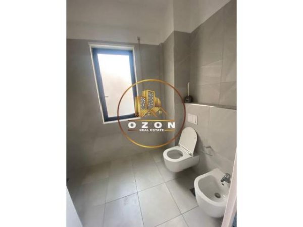 Tirane, jepet me qera apartament 3+1+A+BLK Kati 2, 127 m² 800 Euro (Kodra e Diellit 1)