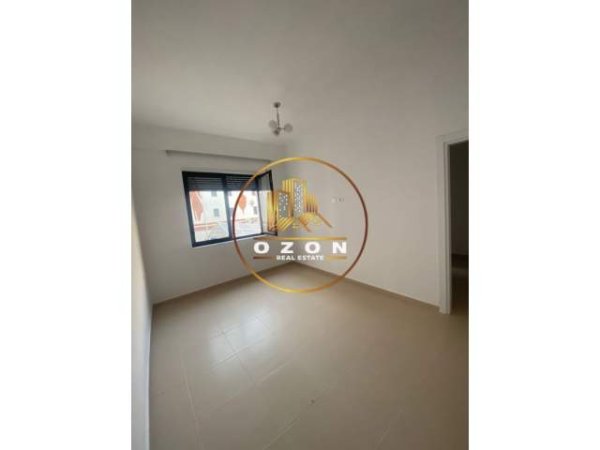 Tirane, jepet me qera apartament 3+1+A+BLK Kati 2, 127 m² 800 Euro (Kodra e Diellit 1)