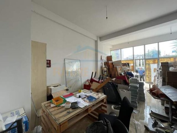 Tirane, shitet ambjent biznesi Kati 0, 80 m² 160.800 Euro (Unaza e Re)