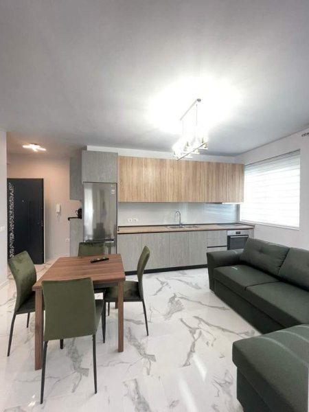 Tirane, jepet me qera apartament 2+1 Kati 4, 71 m² 600 Euro (Liqeni Thate)