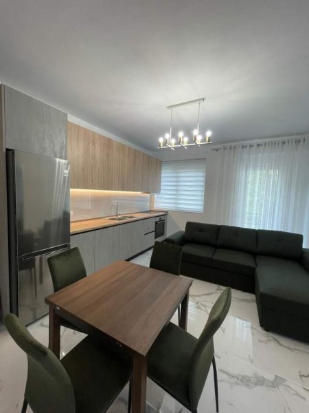 Tirane, jepet me qera apartament 2+1 Kati 4, 71 m² 600 Euro (Liqeni Thate)