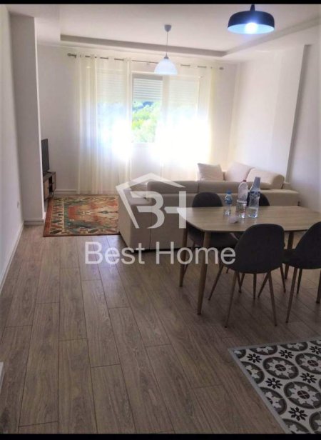 Tirane, jepet me qera apartament 1+1+BLK Kati 4, 70 m² 480 Euro (Kopshti Zoologjik, Kompleksi Mateo)