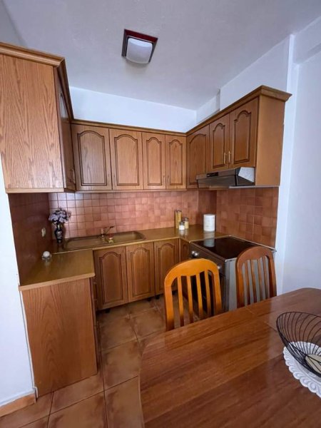 Durres, jepet me qera apartament 1+1 Kati 8, 60 m² 25.000 Leke (Rruga Pavaresia)