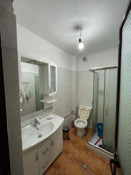 Durres, jepet me qera apartament 1+1 Kati 8, 60 m² 25.000 Leke (Rruga Pavaresia)