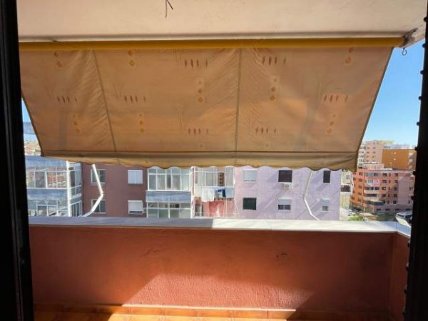 Durres, jepet me qera apartament 1+1 Kati 8, 60 m² 25.000 Leke (Rruga Pavaresia)