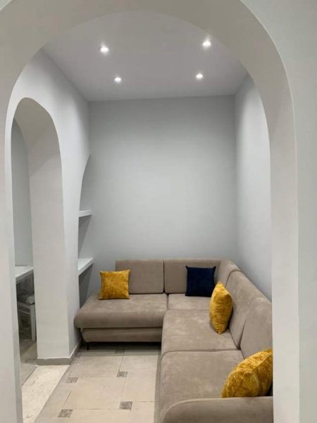 Tirane, jepet me qera apartament 1+1+BLK Kati 2, 61 m² 40.000 Leke (Rruga Kristaq Capo)