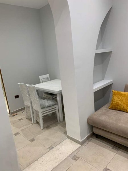 Tirane, jepet me qera apartament 1+1+BLK Kati 2, 61 m² 40.000 Leke (Rruga Kristaq Capo)