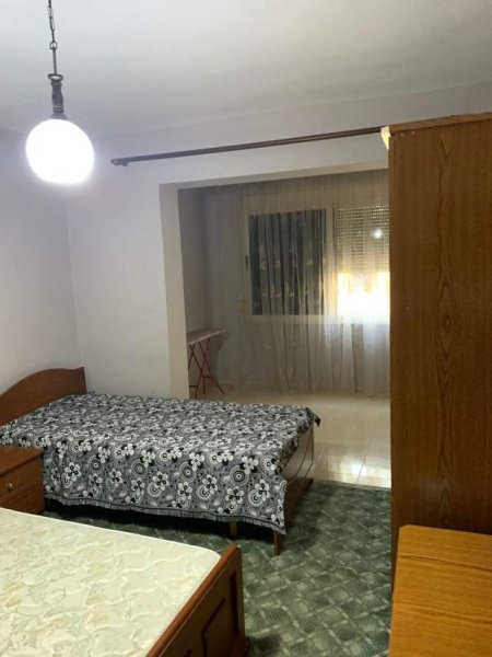 Tirane, jepet me qera apartament 1+1+BLK Kati 4, 86 m² 400 Euro (Rruga Ferit Xhajko)