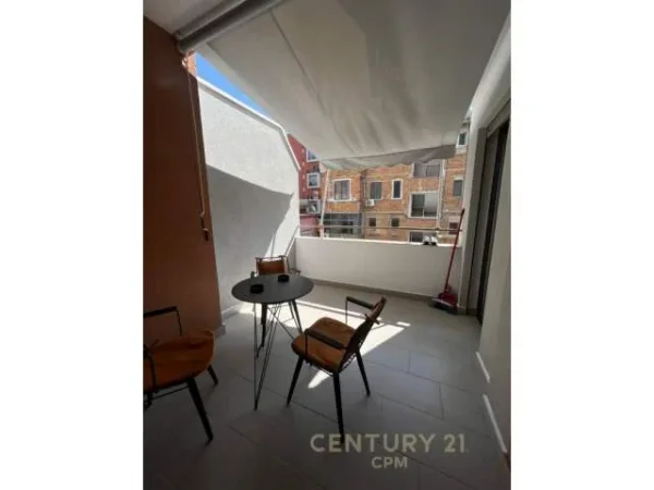 Tirane, jepet me qera apartament 65 m² 700 Euro (21 dhjetori)