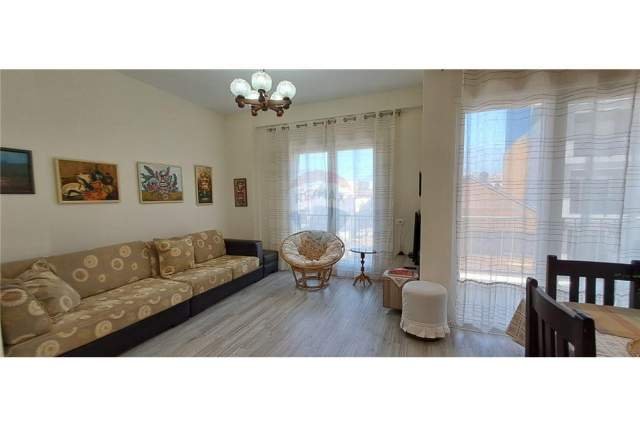Tirane, jepet me qera apartament 2+1+BLK Kati 3, 115 m² 550 Euro (RRUGA DIBRES)